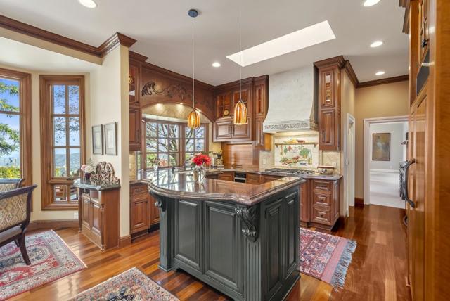 21106 Brush Road, Los Gatos CA: https://media.crmls.org/mediaz/d869ba27-665c-4e61-a748-d00fd8e506a2.jpg