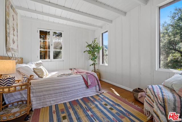 764 Old Topanga Canyon Road, Topanga CA: https://media.crmls.org/mediaz/d86b7bdc-19ff-4f86-9695-ec4844c5ef64.jpg