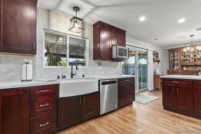 7783 Blue Lake Dr, San Diego CA: https://media.crmls.org/mediaz/d86bcae4-7322-4c2e-805d-020417bb1825.jpg