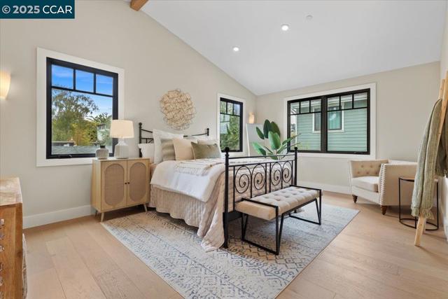 1045 Kains Ave, Albany CA: https://media.crmls.org/mediaz/d86c1c05-5257-464a-9fb1-66858c966a45.jpg