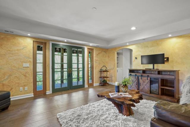 20420 Idylwild Road, Los Gatos CA: https://media.crmls.org/mediaz/d86ca10c-ca68-4c6b-94d4-010e04a1740b.jpg