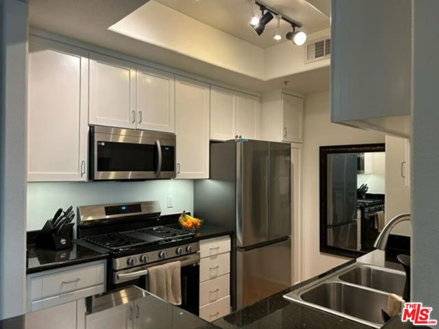 4060 Glencoe Avenue, 319 photo 2