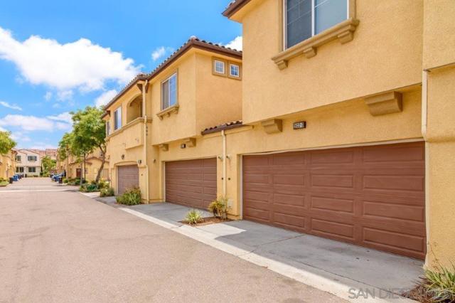 1622 Puffin Pl, Chula Vista CA: https://media.crmls.org/mediaz/d86d1762-85be-48bf-b22a-39a945554016.jpg