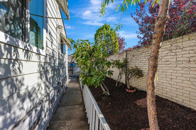 69 De Vaca Way, Hayward, California 94544, 3 Bedrooms Bedrooms, ,2 BathroomsBathrooms,Residential,For Sale,De Vaca Way,41078103