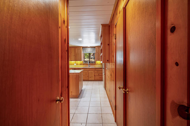 52551 Pine Ridge Road, Idyllwild CA: https://media.crmls.org/mediaz/d86d9f7d-5e13-4d93-b7ab-8525ba9a051a.jpg