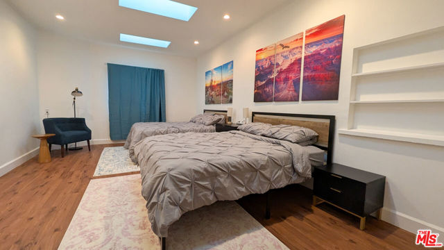4925 W 20th Street, Los Angeles CA: https://media.crmls.org/mediaz/d86e23e8-3670-47af-84ab-8ef6b354dd93.jpg