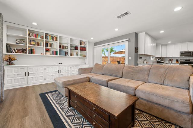 13011 Laurel St, Lakeside CA: https://media.crmls.org/mediaz/d86fc59e-6ff2-4943-917a-fd67a467ce44.jpg