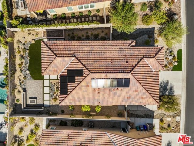 43 Zinfandel, Rancho Mirage CA: https://media.crmls.org/mediaz/d8700a1e-cd9b-4a97-add2-13b1fbe24b1d.jpg