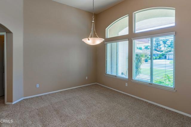 Detail Gallery Image 9 of 51 For 13300 Coco Palm Ct, Bakersfield,  CA 93314 - 4 Beds | 3 Baths