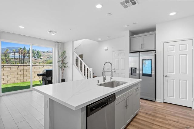 Detail Gallery Image 13 of 37 For 2607 Nanza, Spring Valley,  CA 91977 - 3 Beds | 2/1 Baths