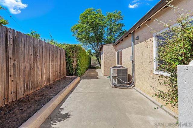 4744 Resmar Rd, La Mesa CA: https://media.crmls.org/mediaz/d873ebfc-05e6-444d-907f-6fc11e59181c.jpg