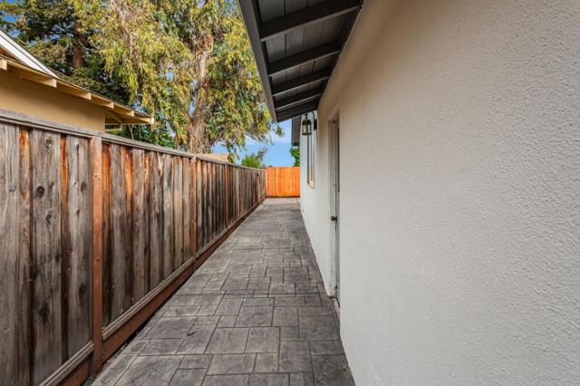 6883 Langmuir Lane, Dublin CA: https://media.crmls.org/mediaz/d8743a6c-1381-42a6-8978-e10acb5df873.jpg
