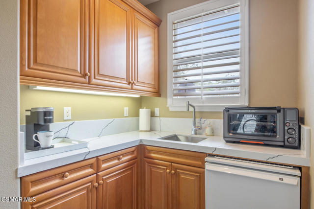 5419 Via Olas, Newbury Park CA: https://media.crmls.org/mediaz/d87472ac-7b58-42f0-acc8-c35601c86fe8.jpg