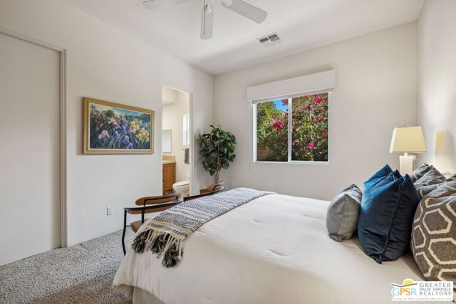 2 Varsity Circle, Rancho Mirage CA: https://media.crmls.org/mediaz/d874964f-d048-4e25-b5b9-b6405b8c6e7a.jpg