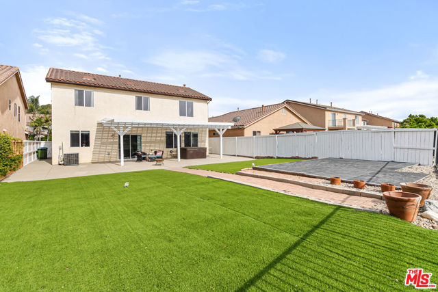 13041 Mesa Verde Way, Sylmar CA: https://media.crmls.org/mediaz/d874d6b4-cc44-4600-a43a-da4ea89434ea.jpg