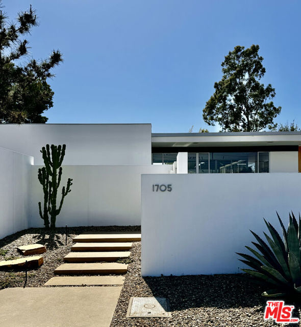 Details for 1705 Summitridge Drive, Beverly Hills, CA 90210