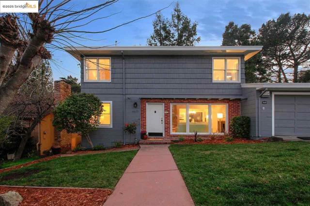 4479 Elinora Ave, Oakland CA: https://media.crmls.org/mediaz/d875f6cf-75bb-47a9-bae9-7fc7016320a3.jpg
