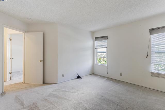 Image 21 of 40 For 1741 Abington Ct