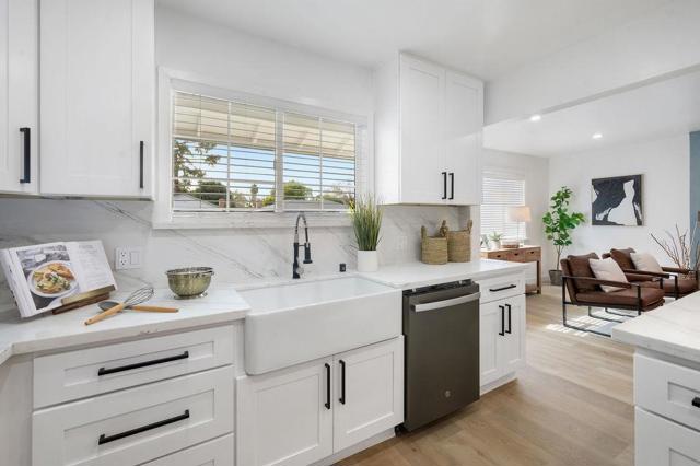 Image 16 of 39 For 954 Alla Avenue