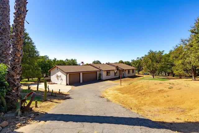 Detail Gallery Image 1 of 1 For 29366 Paso Robles Ct, Valley Center,  CA 92082 - 3 Beds | 2 Baths