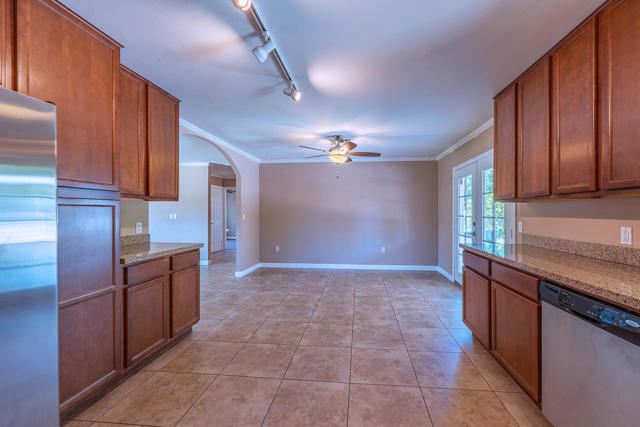 43120 Texas Avenue, Palm Desert CA: https://media.crmls.org/mediaz/d87998d5-f67b-4258-bb0f-301a34a20999.jpg