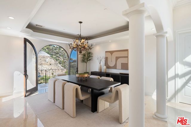 8027 Floral Avenue, Los Angeles CA: https://media.crmls.org/mediaz/d87a4634-e19c-4aab-a3a4-37028d108551.jpg