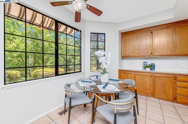 2030 Canyon Woods Drive, San Ramon CA: https://media.crmls.org/mediaz/d87a9663-5d71-4314-bdae-18994b2bc477.jpg