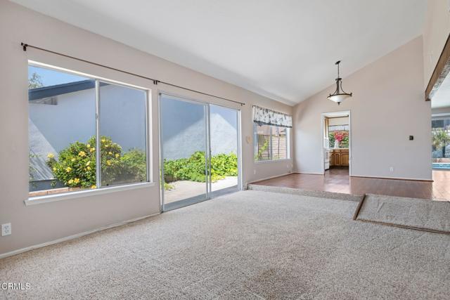 1310 Anza Court, Oxnard CA: https://media.crmls.org/mediaz/d87adc5a-2e3b-4656-a22d-da423ce528eb.jpg