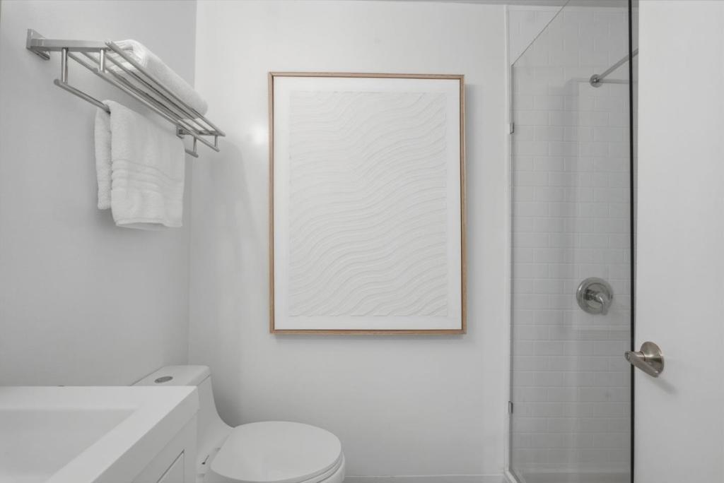 https://media.crmls.org/mediaz/d87c7135-1b62-4d2c-9d2b-b8ad1a03883c.jpg?preset=X-Large