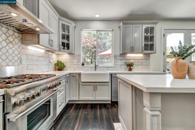 1033 LANTERN BAY, Hercules CA: https://media.crmls.org/mediaz/d87c994d-f2ac-41b8-b085-b7a6eaa7543e.jpg