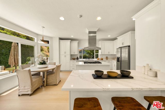 22248 Cairnloch Street, Calabasas CA: https://media.crmls.org/mediaz/d87ca52c-21e7-4833-9cab-a3e3189f1d51.jpg
