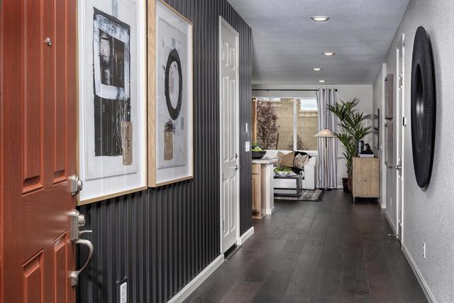 1920 Peony Street, Hollister CA: https://media.crmls.org/mediaz/d87cd4cb-751e-48a1-bf52-29f1b7e76d4b.jpg