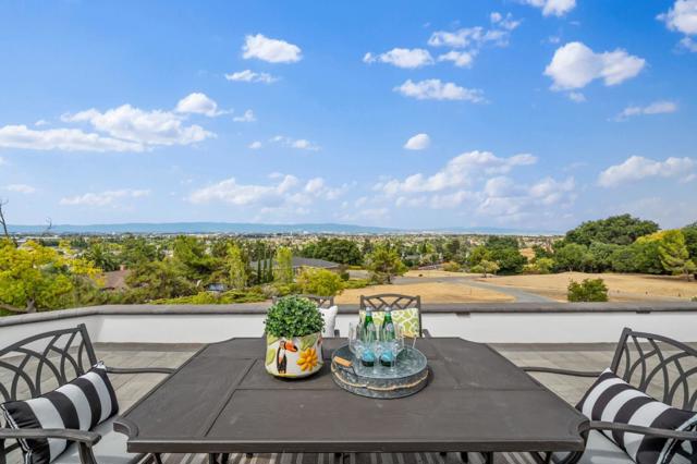 640 Evans Road, Milpitas CA: https://media.crmls.org/mediaz/d87cd6f3-a88d-4797-8725-e94670a7d2b4.jpg