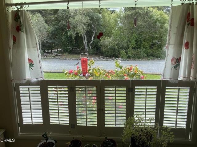 31400 Sherwood Road, Fort Bragg CA: https://media.crmls.org/mediaz/d87ce73d-2ad1-4054-b3f2-f8de517c2131.jpg