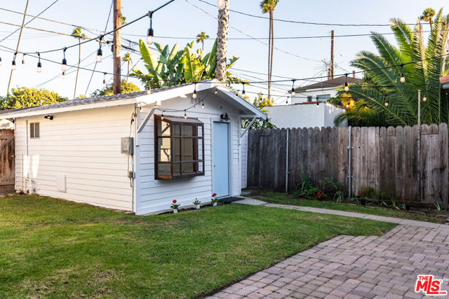 912 Victoria Avenue photo 44