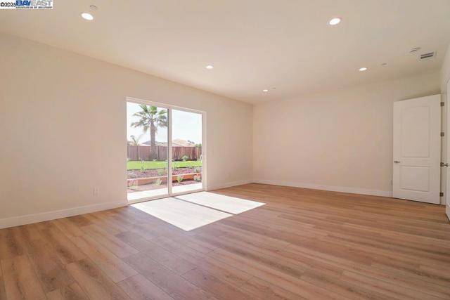 5232 Henderson Ct, Antioch CA: https://media.crmls.org/mediaz/d87e2258-9319-4ed2-8221-b2ef5fe07548.jpg