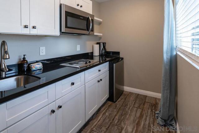 845 Beryle st unit A, San Diego CA: https://media.crmls.org/mediaz/d87fa65d-27d5-4dfb-bdc0-f7b48cbad927.jpg