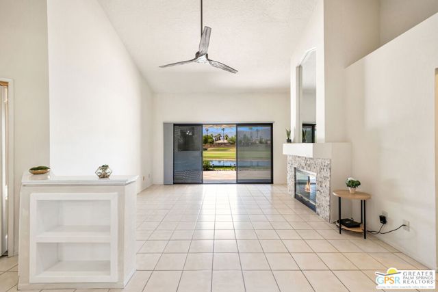 41387 Princeville Lane, Palm Desert CA: https://media.crmls.org/mediaz/d87fff00-bc04-490d-a1fa-7c075d37895c.jpg