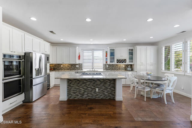 Image 11 of 79 For 4347 Via Entrada