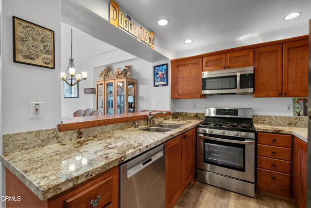 Detail Gallery Image 12 of 42 For 1219 Lost Point Ln, Oxnard,  CA 93030 - 2 Beds | 2/1 Baths