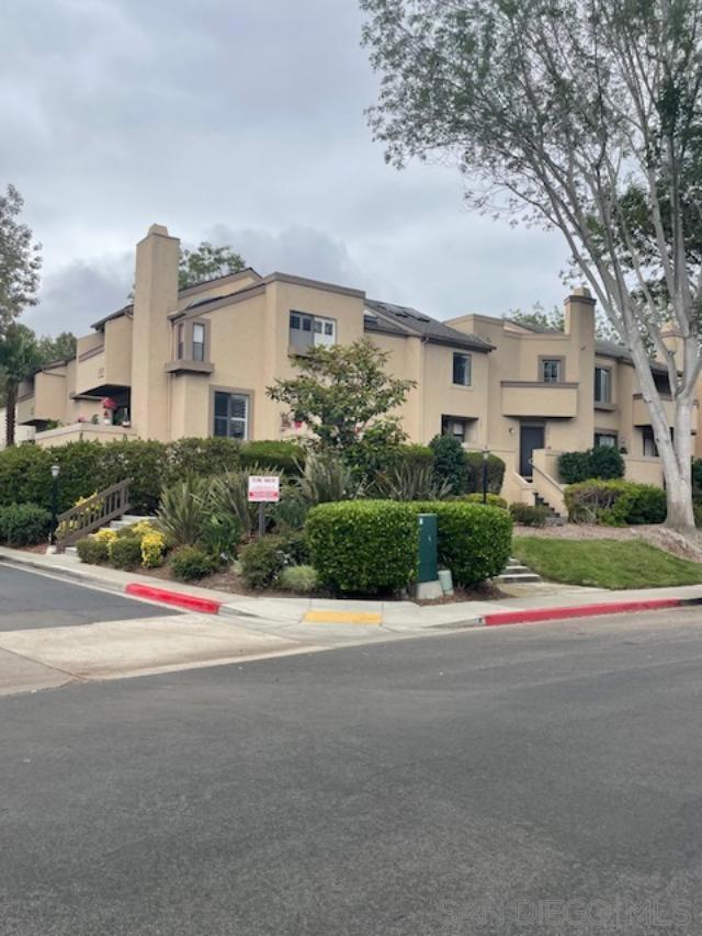 3203 Via Alicante, La Jolla CA: https://media.crmls.org/mediaz/d8806d09-a60a-437b-9f80-c810de277121.jpg
