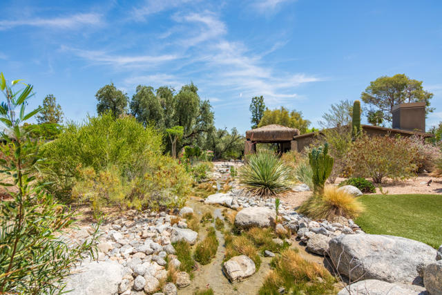 73297 Grapevine Street, Palm Desert CA: https://media.crmls.org/mediaz/d8807c9e-681b-4548-95c3-35692ce34657.jpg