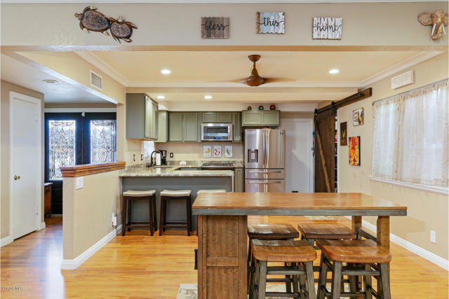 1210 Elder Street, Oxnard CA: https://media.crmls.org/mediaz/d880b415-e12c-4efc-a46f-9bf6f0857b95.jpg