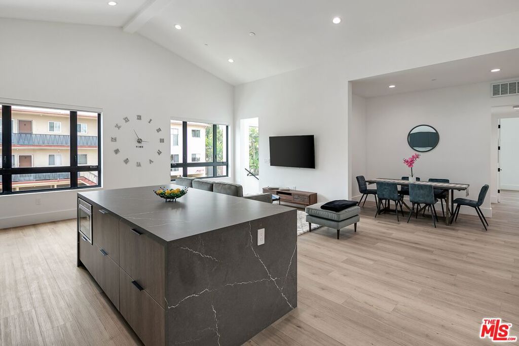 MLS #26871753 image #2