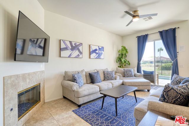 49706 Wayne Street, Indio CA: https://media.crmls.org/mediaz/d881a657-9bd4-45a6-b31d-625da694a5a1.jpg