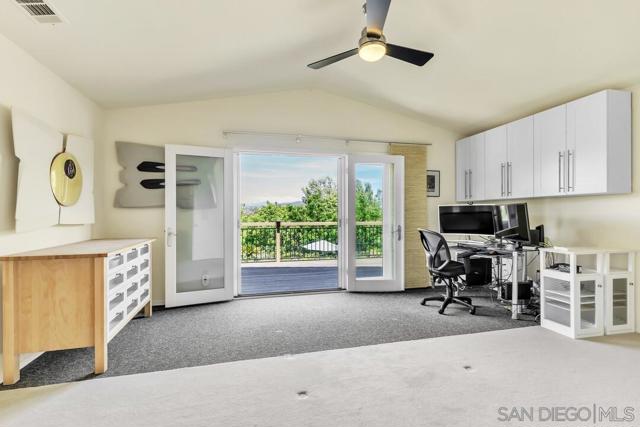 43054 Manchester Ct, Temecula CA: https://media.crmls.org/mediaz/d882018f-83f5-4f41-aca8-33f3020c3260.jpg