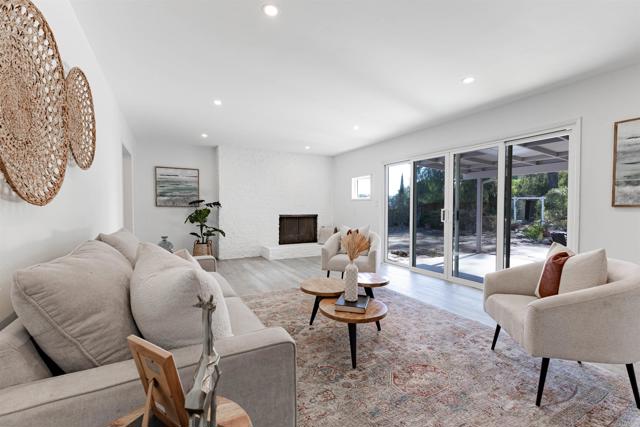 4726 Lorena Place, El Cajon CA: https://media.crmls.org/mediaz/d883f42f-1f77-40c3-aa29-21b12f433cd8.jpg