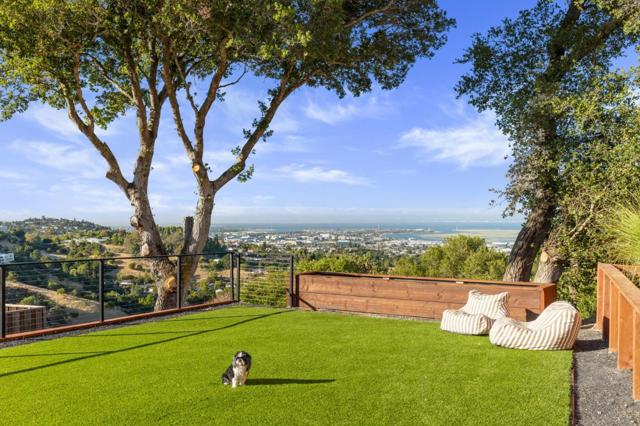 190 Loma Road, San Carlos CA: https://media.crmls.org/mediaz/d884530b-a6b3-4ab9-bdca-1b3f751ec511.jpg