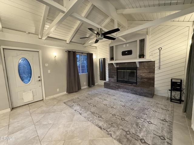 23624 Scenic Drive, Crestline CA: https://media.crmls.org/mediaz/d884969d-e59c-4269-be20-285fa5490d97.jpg