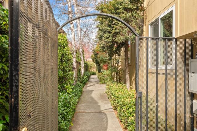 539 Lytton Avenue, Palo Alto CA: https://media.crmls.org/mediaz/d884b1a3-2c94-4464-ba1e-6a74e21b7de8.jpg
